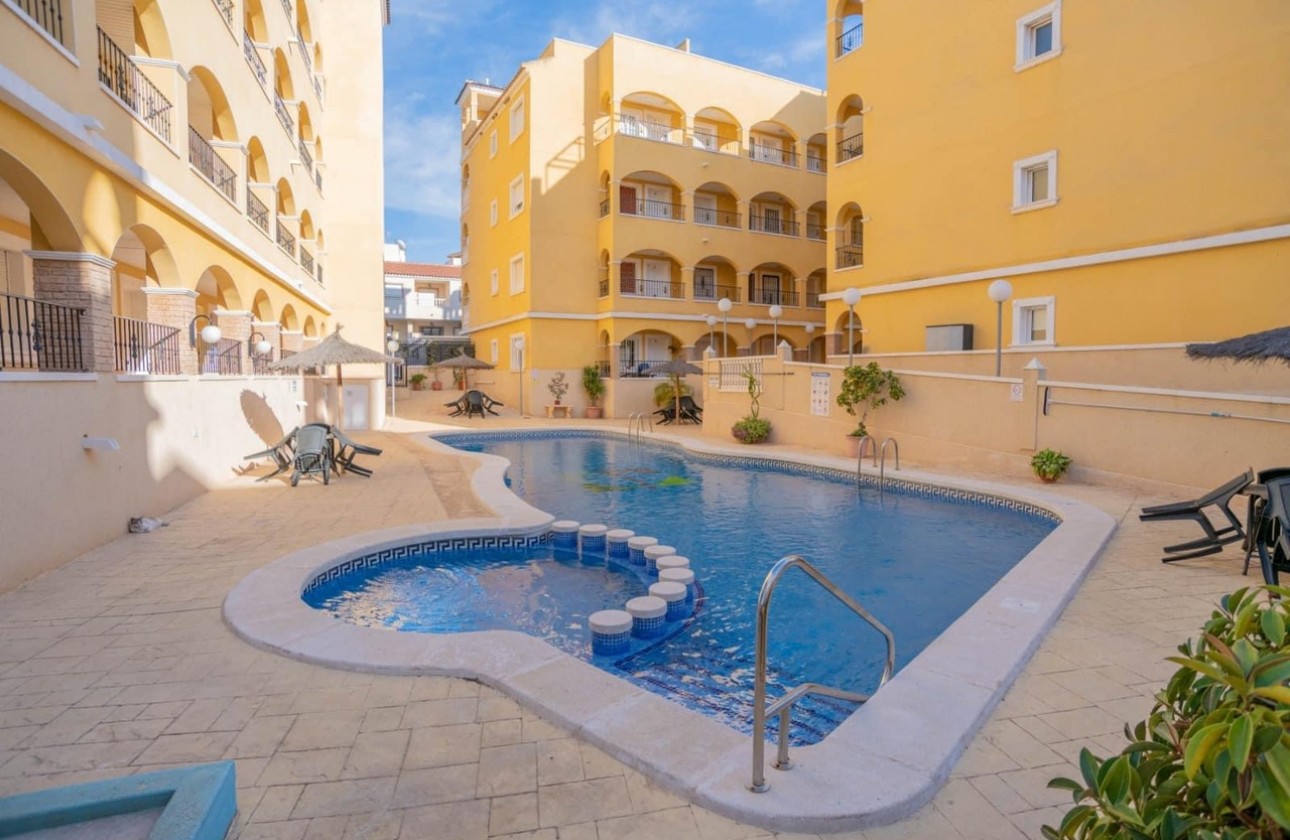 Resale - Apartment - Algorfa