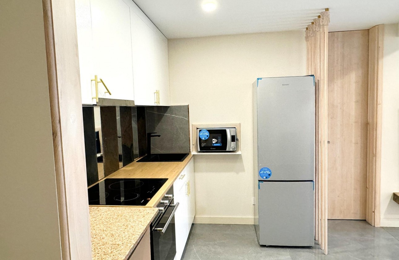 Resale - Apartment - Alicante - Altozano