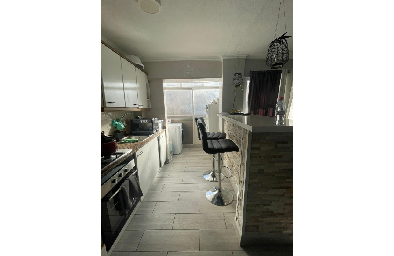 Resale - Apartment - Alicante - Virgen del Remedio-Parque lo Morant