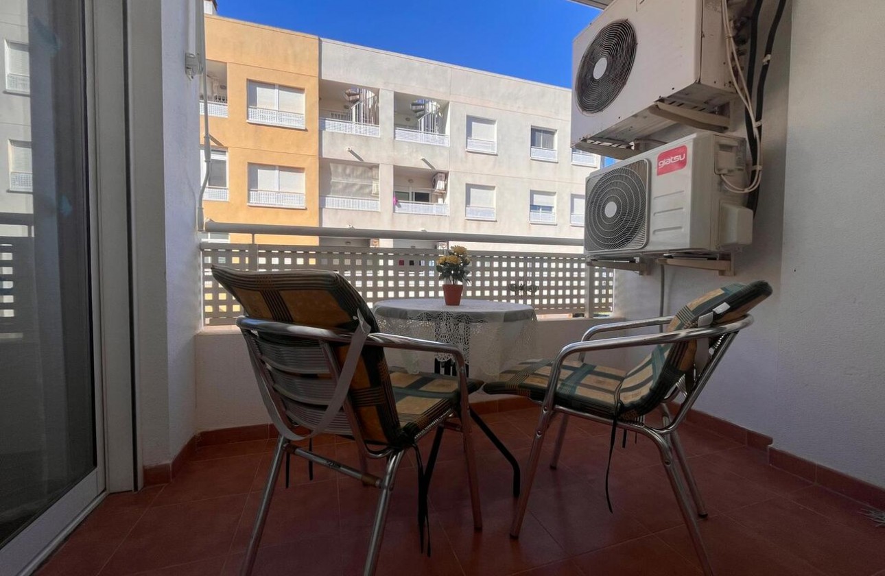 Resale - Apartment - Almoradí