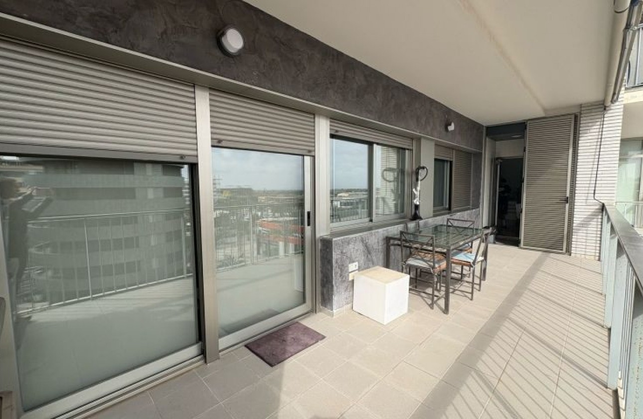 Resale - Apartment - Elche