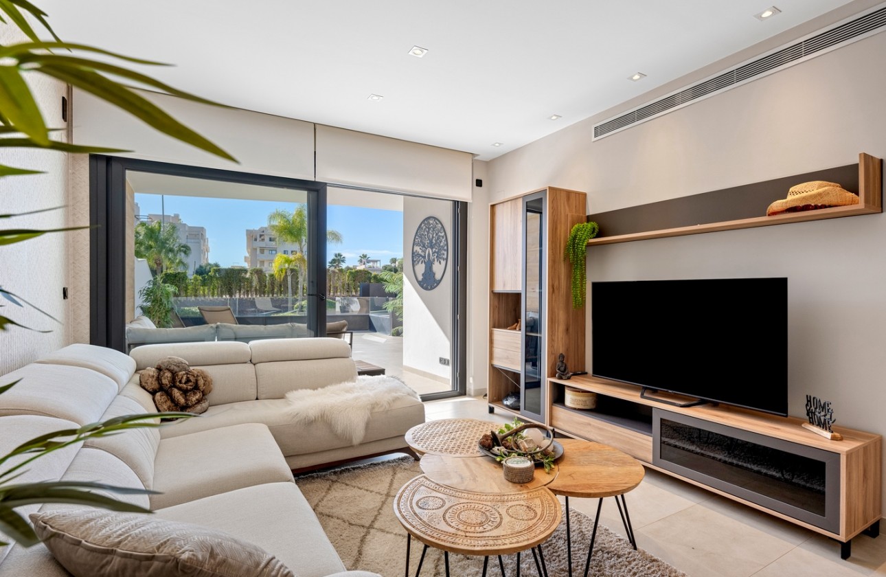 Resale - Apartment / Flat * - Orihuela Costa - Los Dolses*