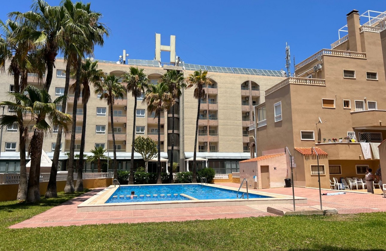 Resale - Apartment / flat - Punta Prima - Punta Prima Torrevieja