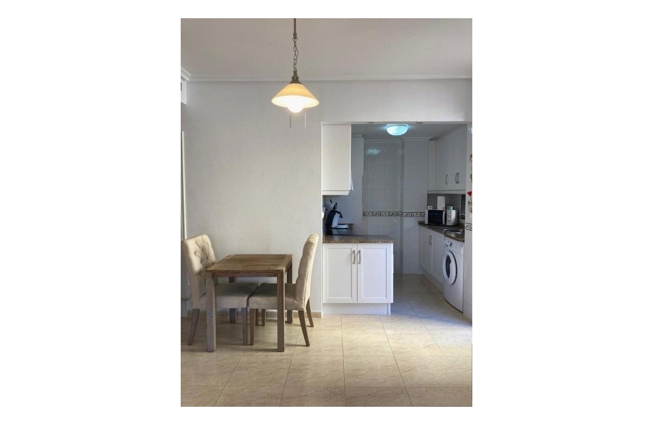 Resale - Apartment - Guardamar del Segura - CENTRO