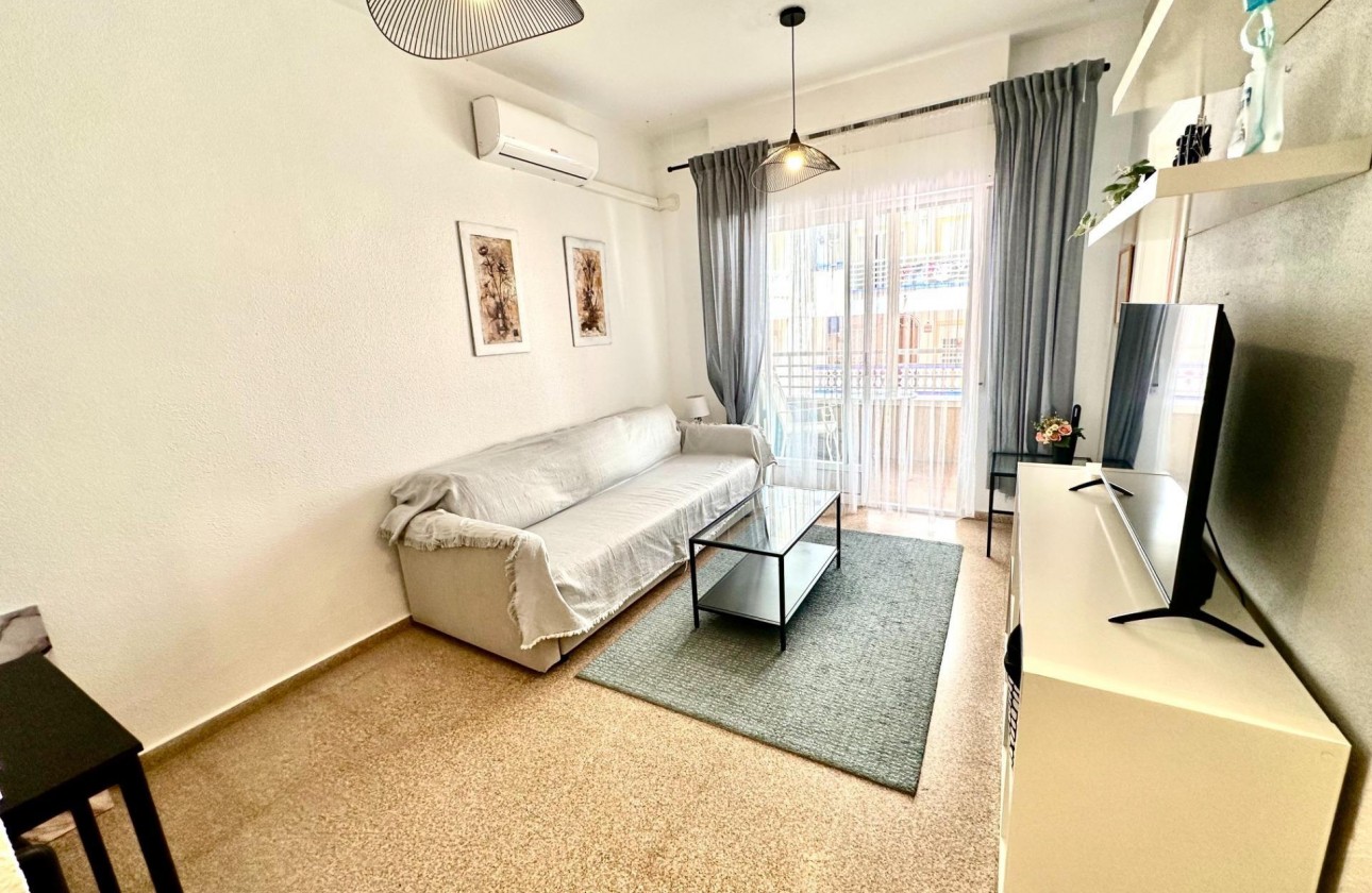 Resale - Apartment - Guardamar del Segura - Pueblo