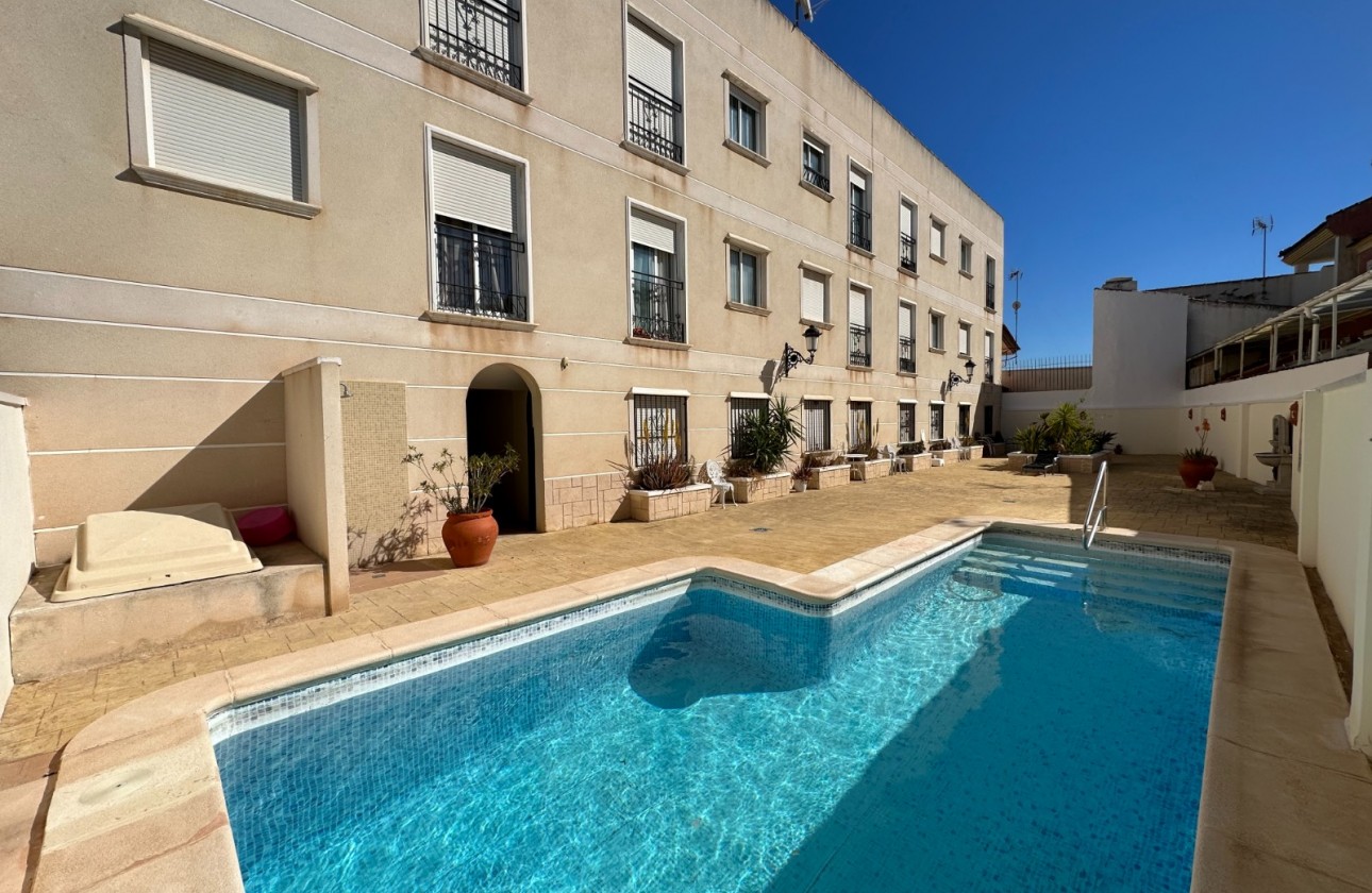 Resale - Apartment - Jacarilla