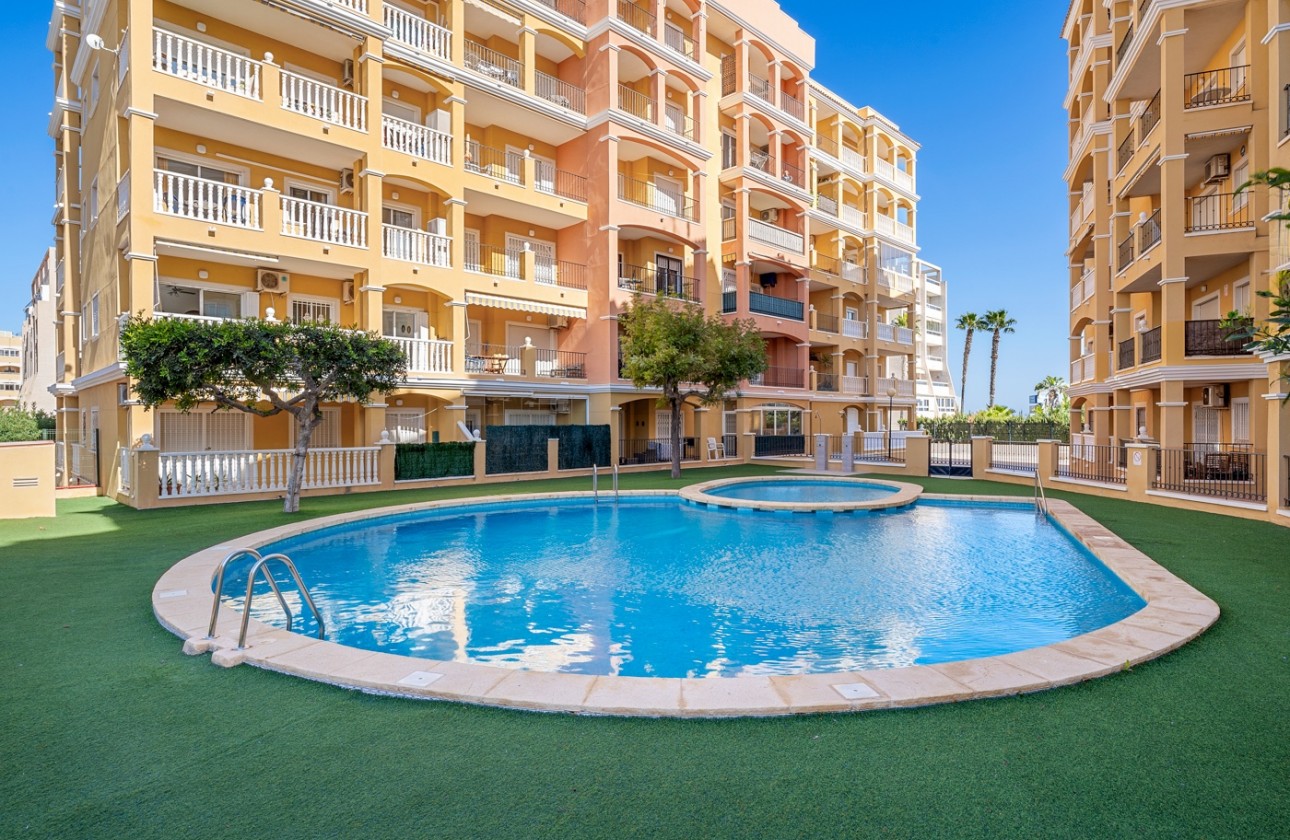 Resale - Apartment - La Mata - Playa