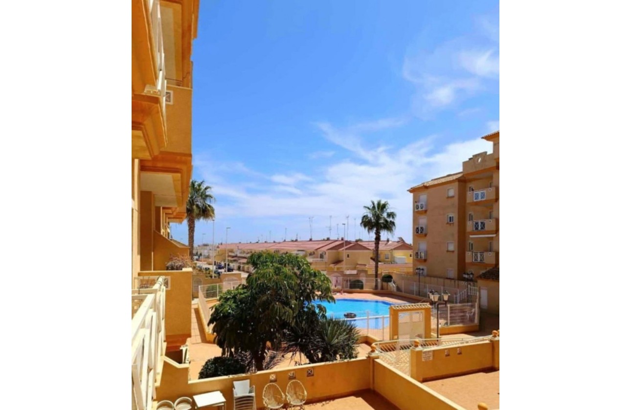 Resale - Apartment - Lo Pagan