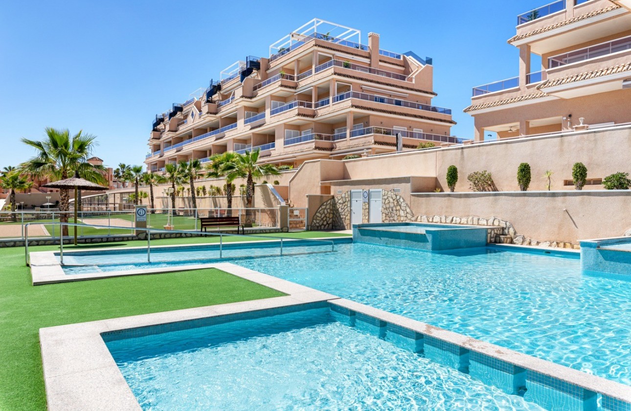 Resale - Apartment - Los Altos - Torrevieja