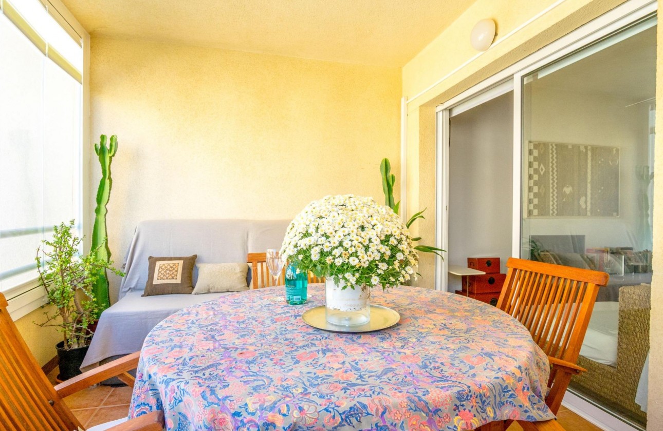 Resale - Apartment - Orihuela Costa - Campoamor