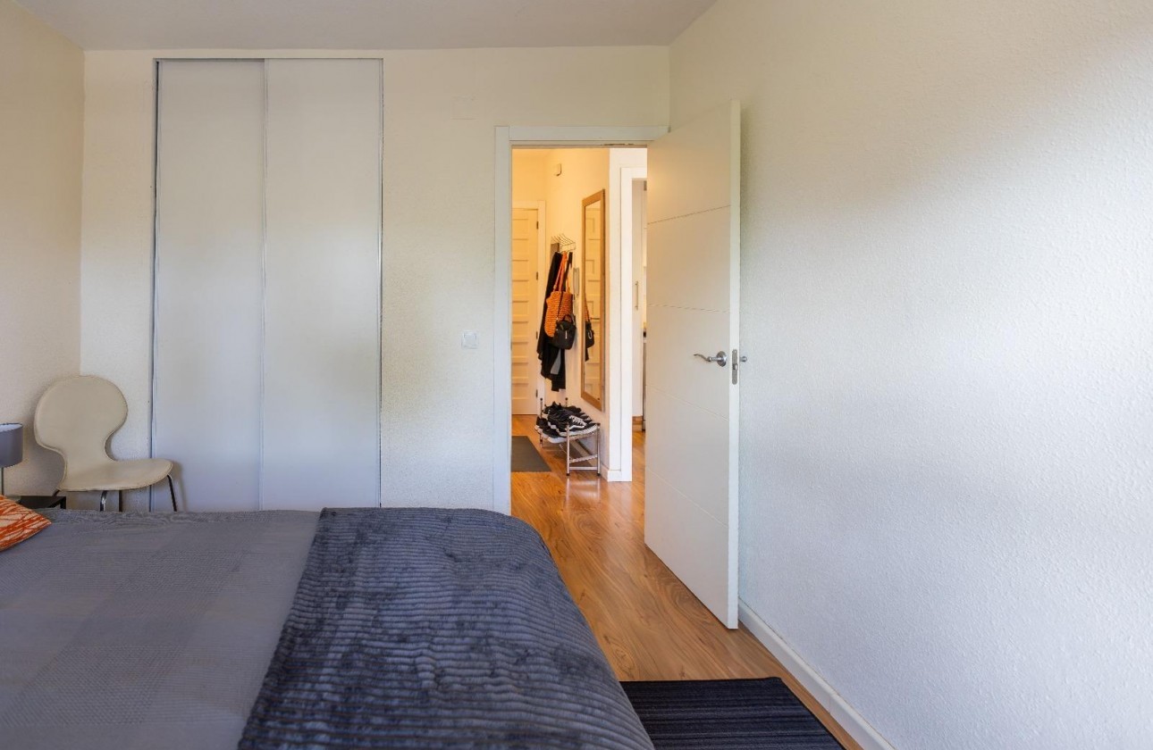 Resale - Apartment - Orihuela Costa - Campoamor