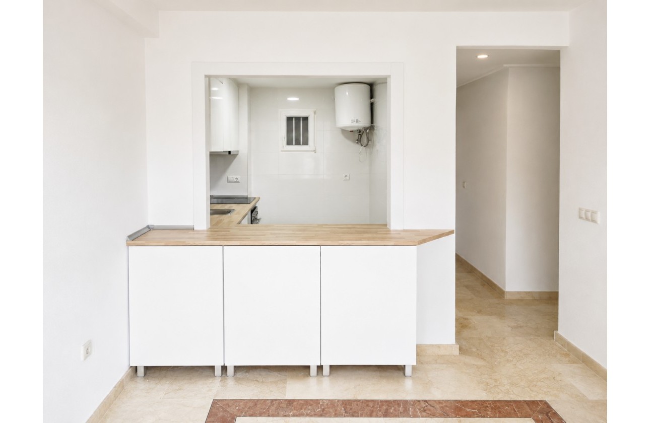 Resale - Apartment - Orihuela Costa - Campoamor