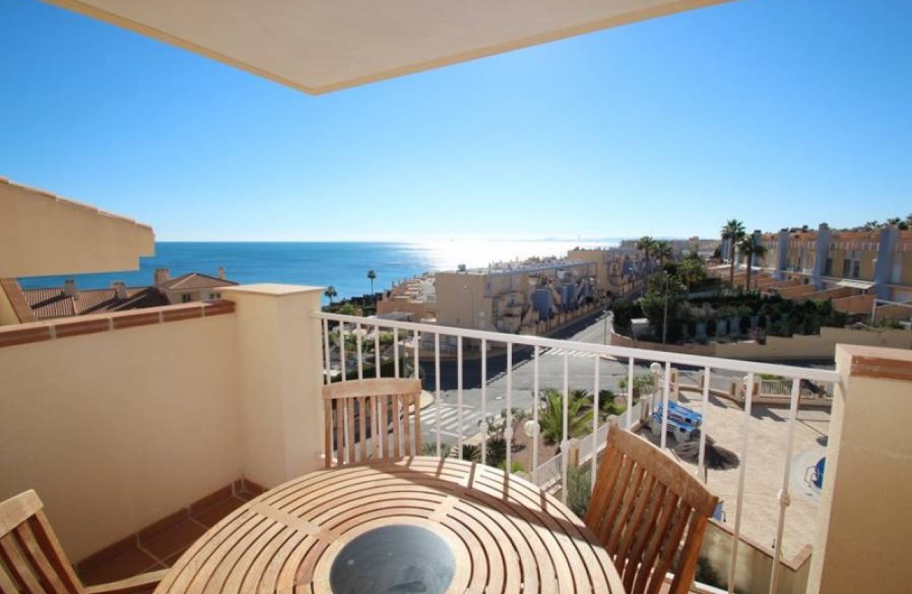 Resale - Apartment - Orihuela Costa - Campoamor