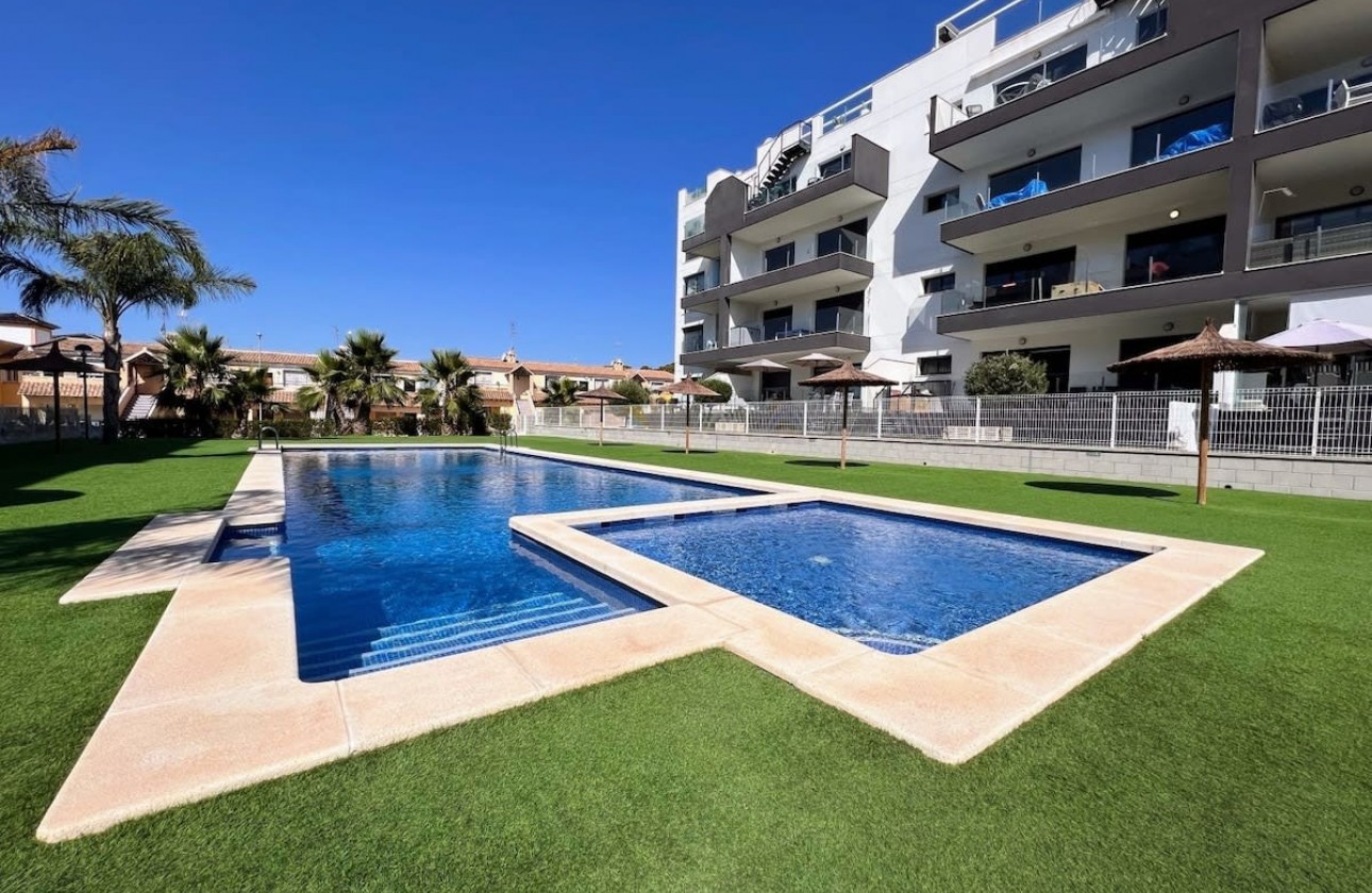 Resale - Apartment - Orihuela Costa - Costa Blanca