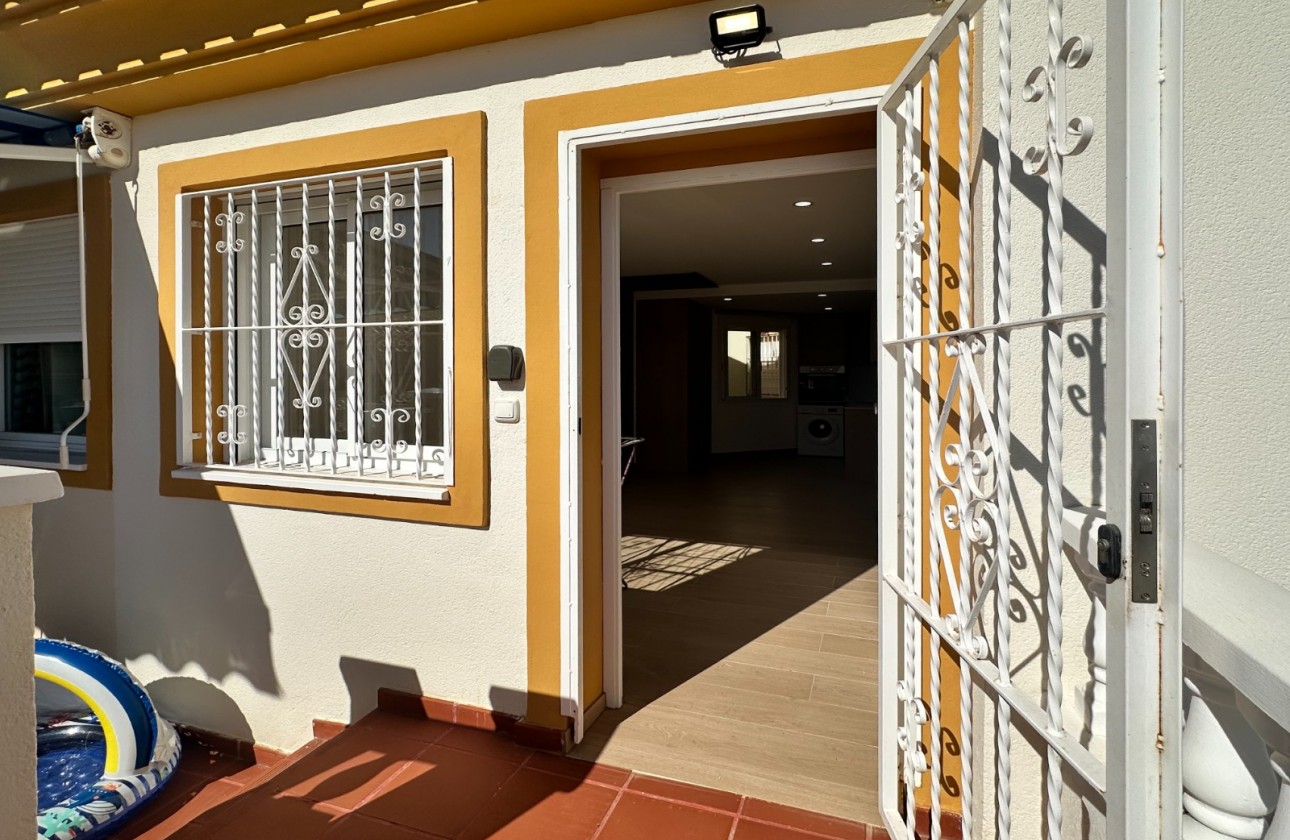 Resale - Apartment - Orihuela Costa - Costa Blanca
