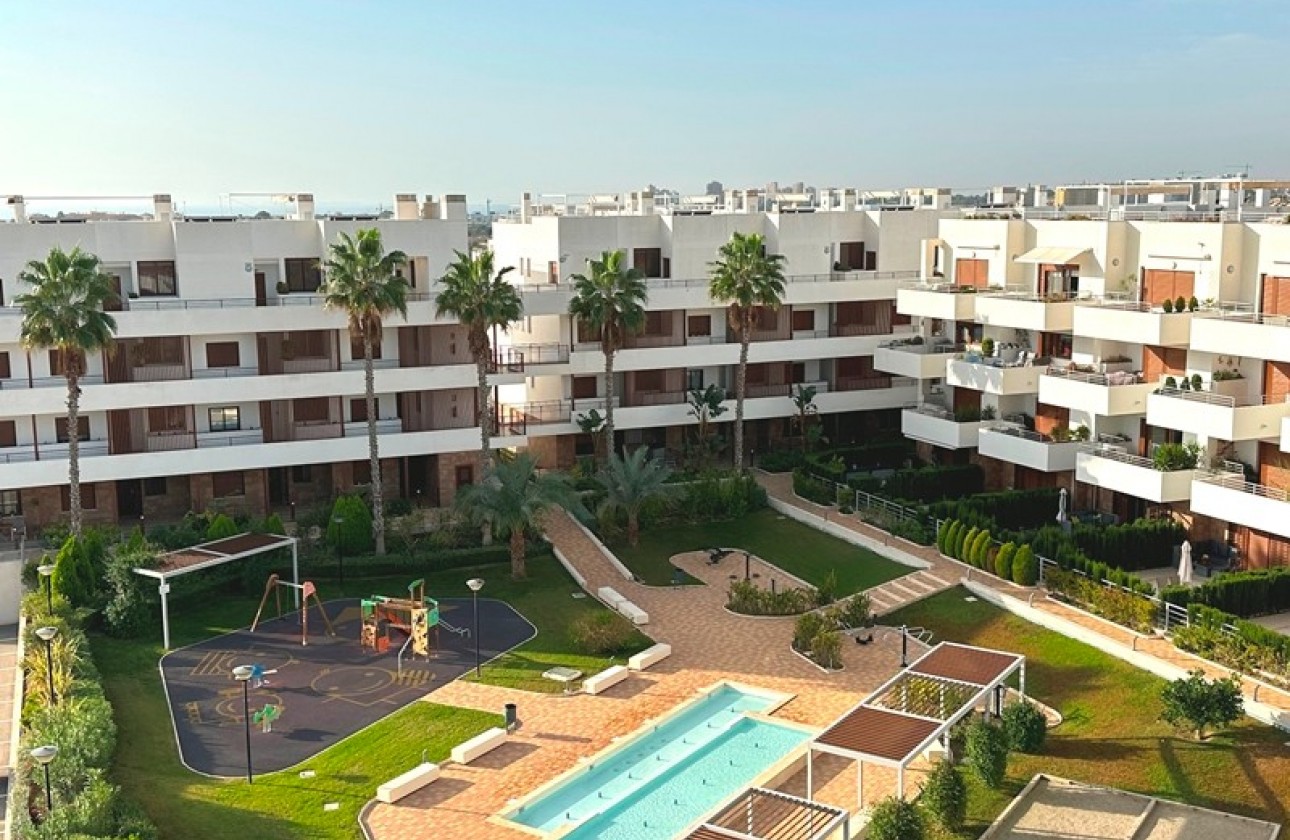 Resale - Apartment - Orihuela Costa - Dehesa de campoamor