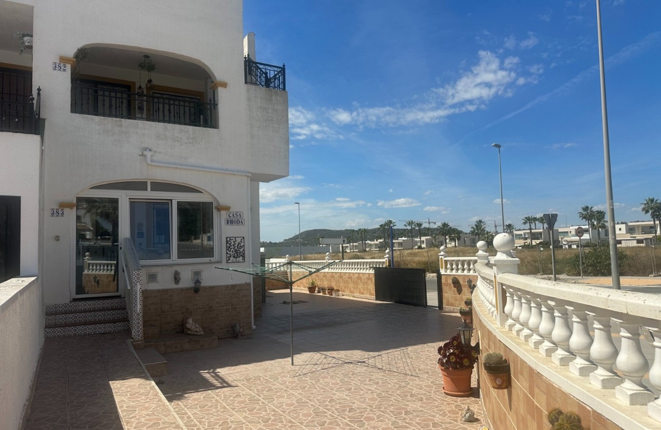 Resale - Apartment - Orihuela Costa - Entre Naranjos Vistabella