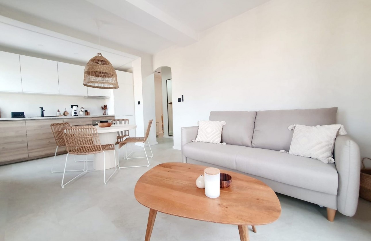 Resale - Apartment - Orihuela Costa - La Florida