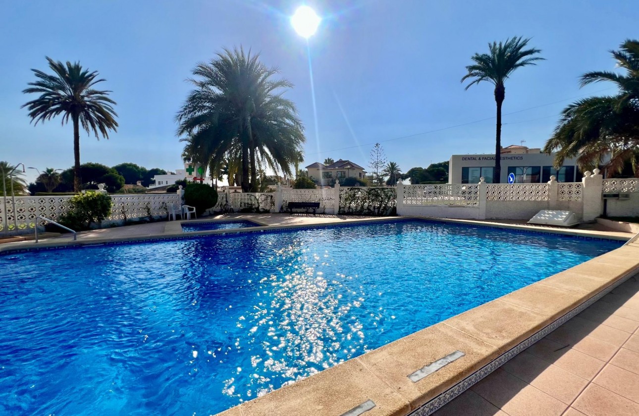 Resale - Apartment - Orihuela Costa - La Zenia