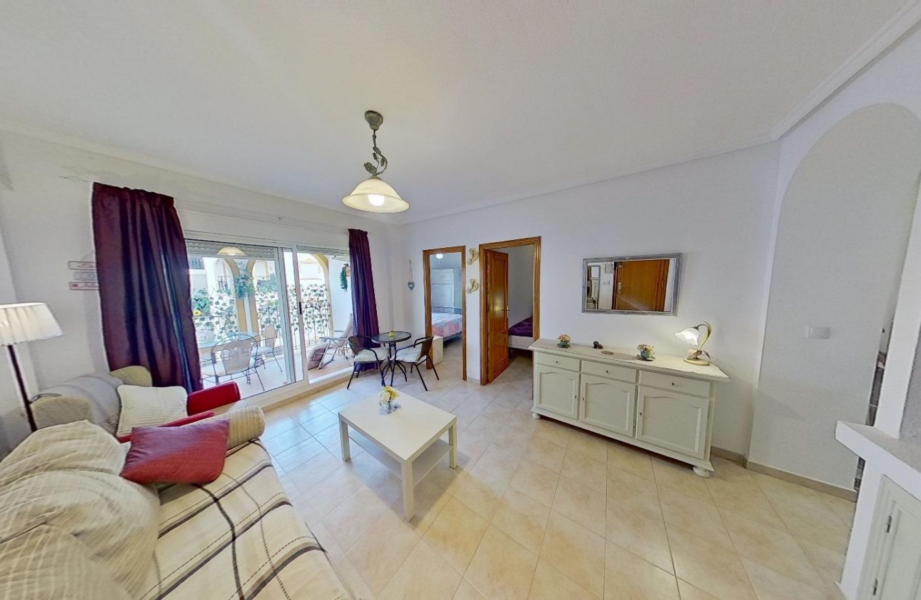 Resale - Apartment - Orihuela Costa - La Zenia