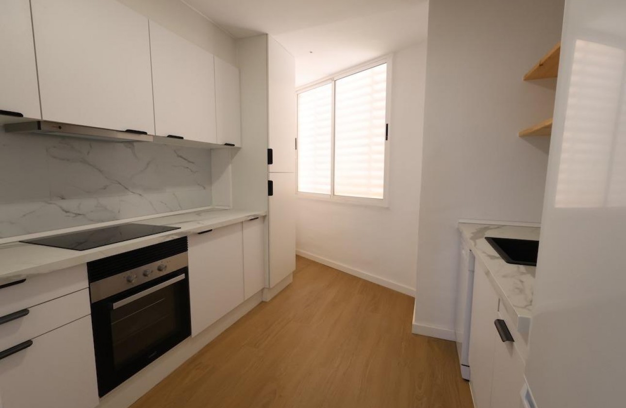 Resale - Apartment - Orihuela Costa - La Zenia
