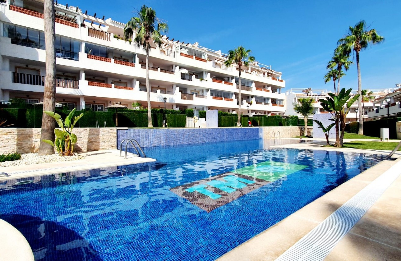 Resale - Apartment - Orihuela Costa - Villamartín