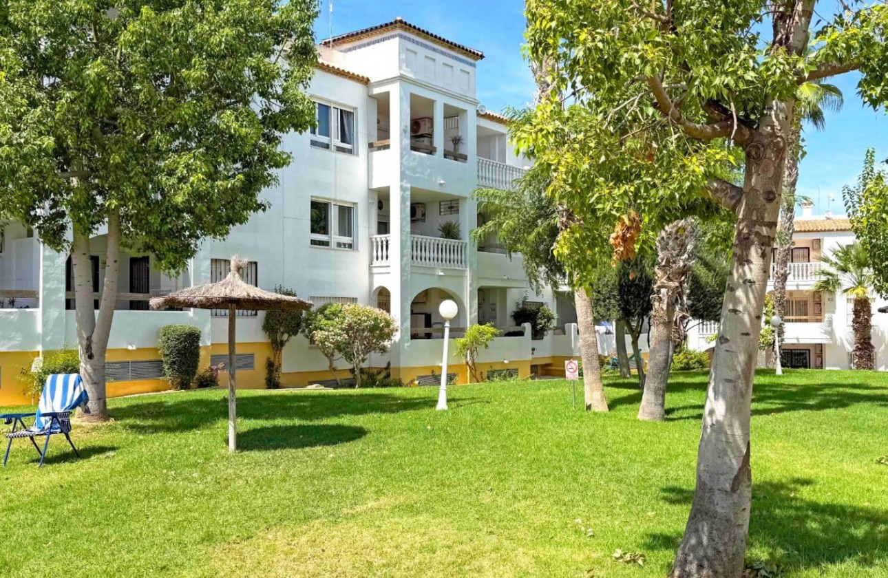 Resale - Apartment - Orihuela Costa - Villamartín