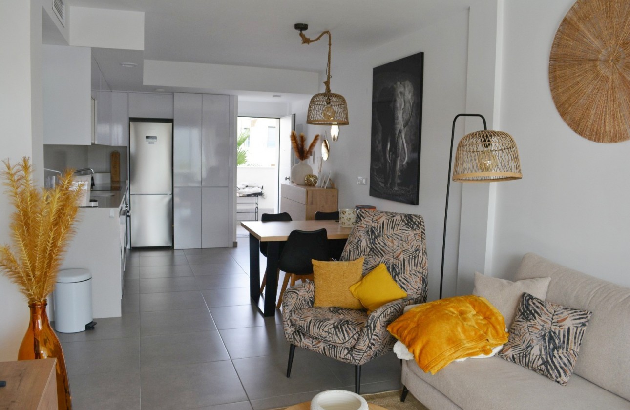 Resale - Apartment - Orihuela Costa - Villamartín