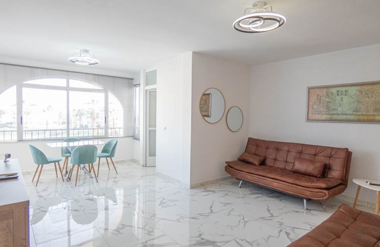 Resale - Apartment - Orihuela Costa - Villamartín