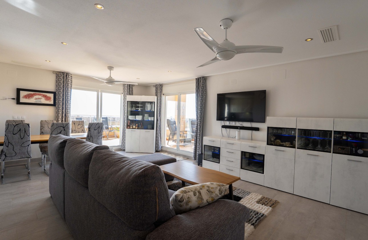 Resale - Apartment - Orihuela Costa - Villamartín