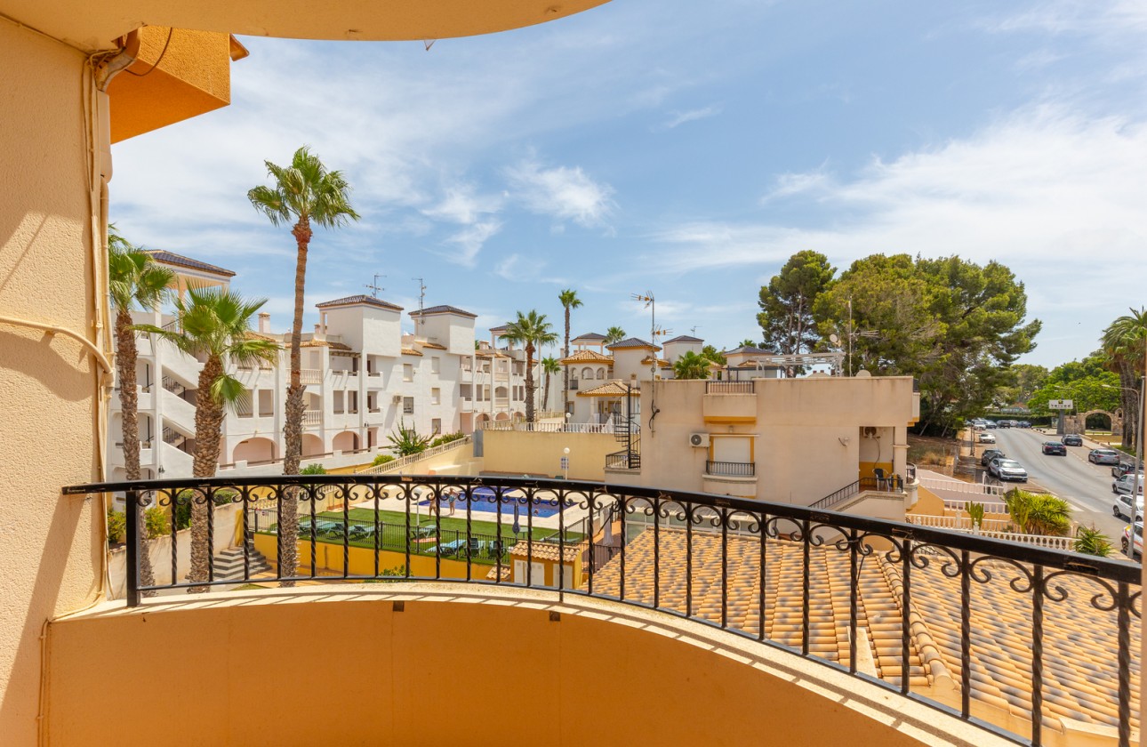 Resale - Apartment - Orihuela Costa - Villamartin