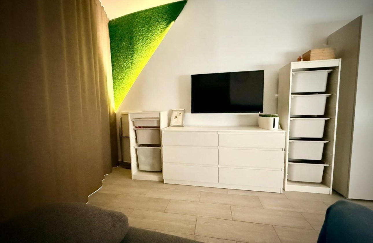 Resale - Apartment - Pilar de la Horadada - Mil Palmeras