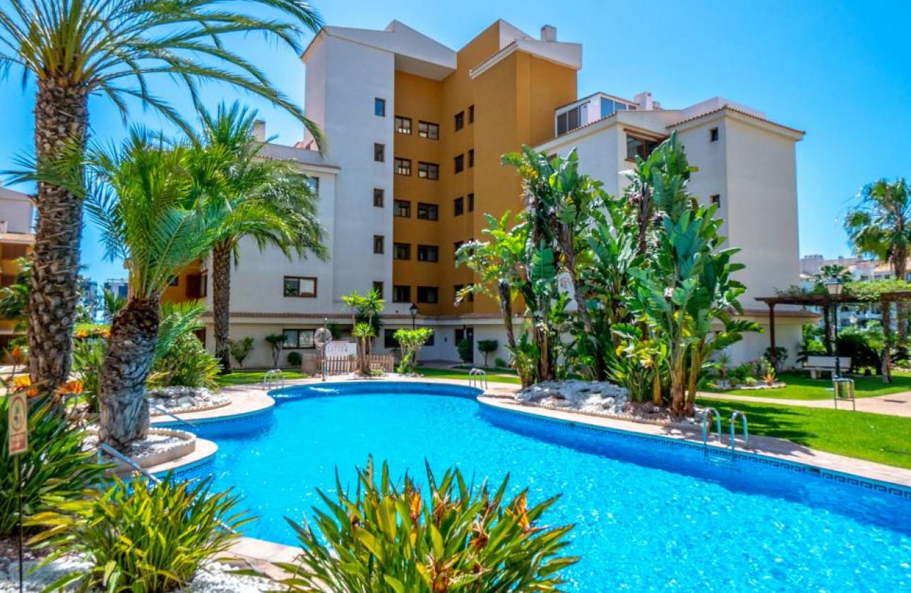 Resale - Apartment - Punta Prima