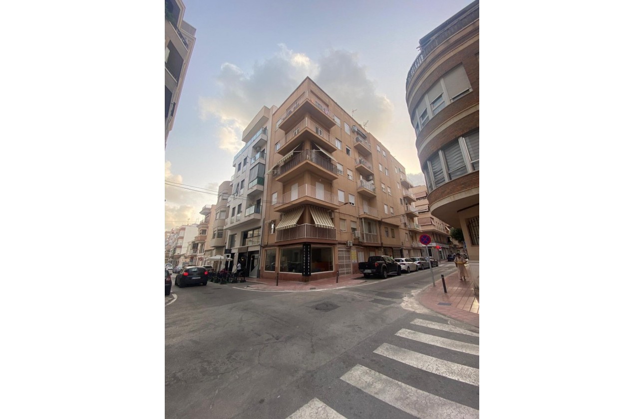 Resale - Apartment - Santa Pola - Playa Levante