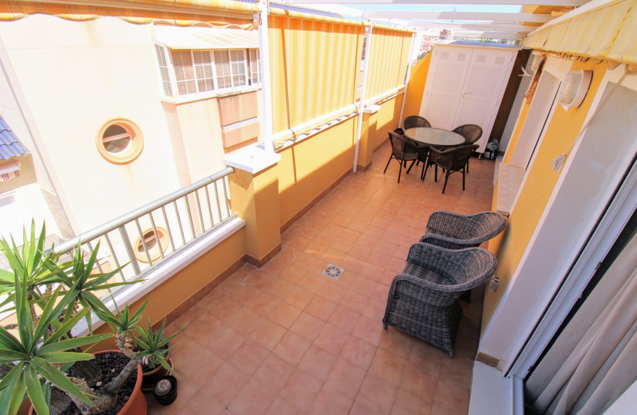 Resale - Apartment - Torrevieja - Acequion