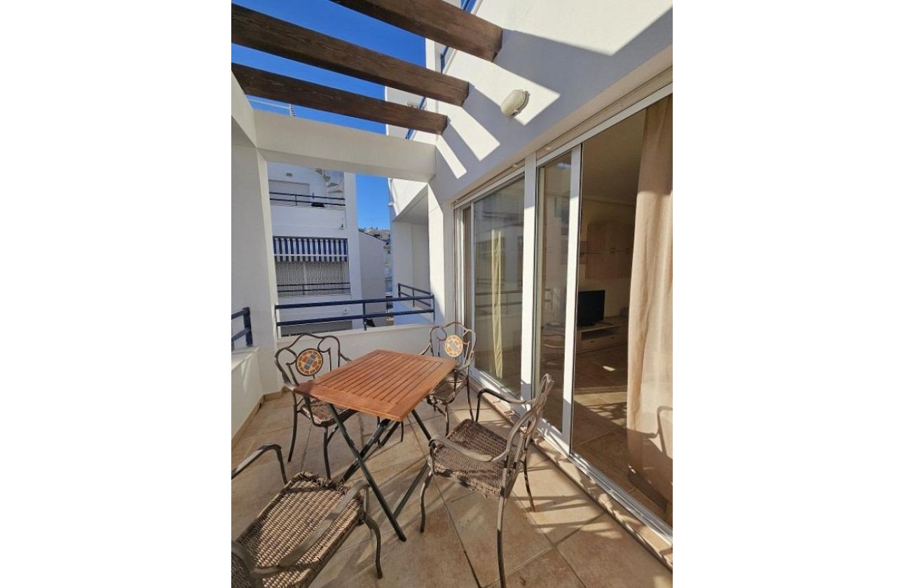 Resale - Apartment - Torrevieja - Acequion