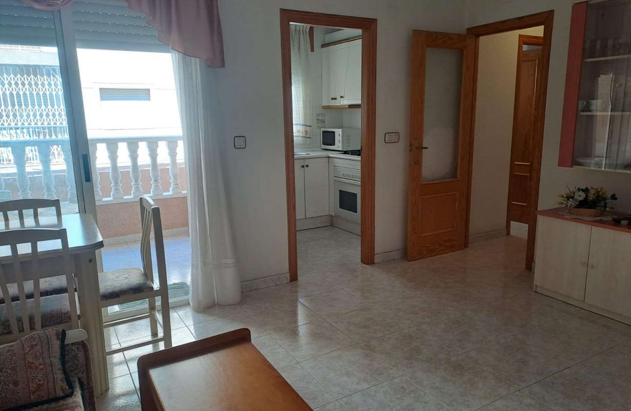 Resale - Apartment - Torrevieja - Acequion