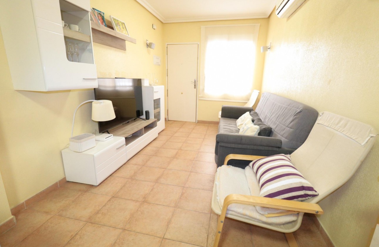 Resale - Apartment - Torrevieja - Acequion