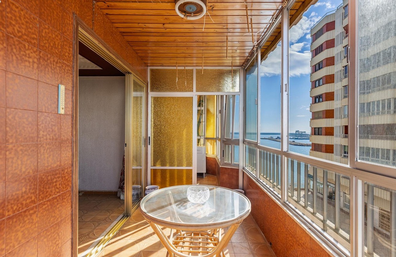 Resale - Apartment - Torrevieja - Acequion