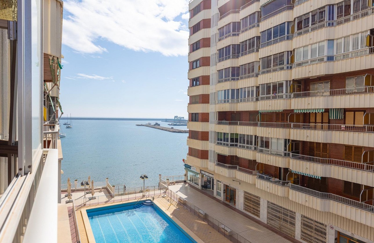 Resale - Apartment - Torrevieja - Acequion