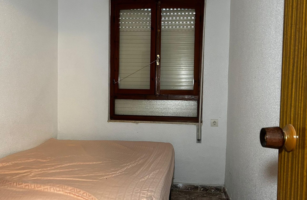 Resale - Apartment - Torrevieja - Acequion