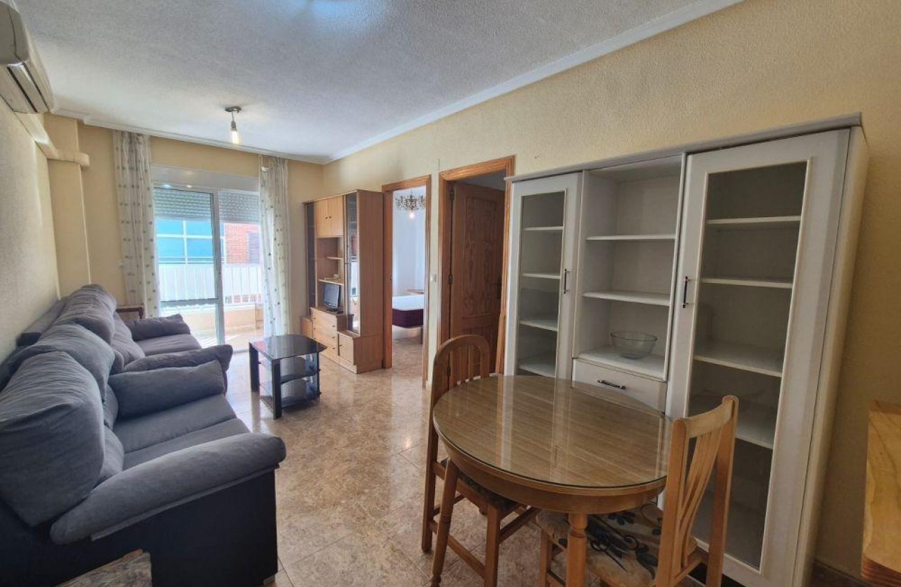 Resale - Apartment - Torrevieja - Acequion