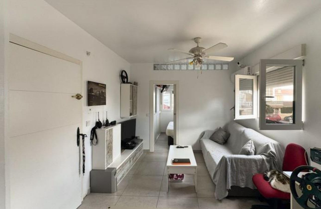 Resale - Apartment - Torrevieja - Acequion