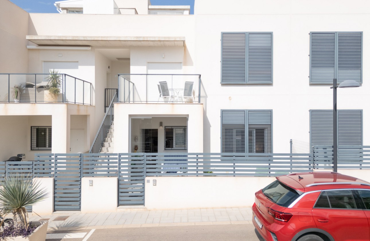 Resale - Apartment - Torrevieja - Aguas Nuevas