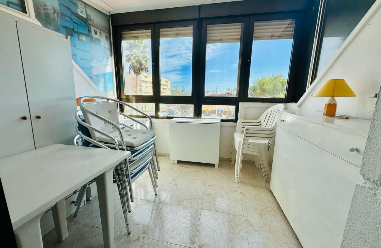 Resale - Apartment - Torrevieja - Cabo cervera