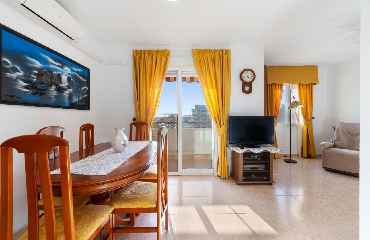 Resale - Apartment - Torrevieja - Calas blanca