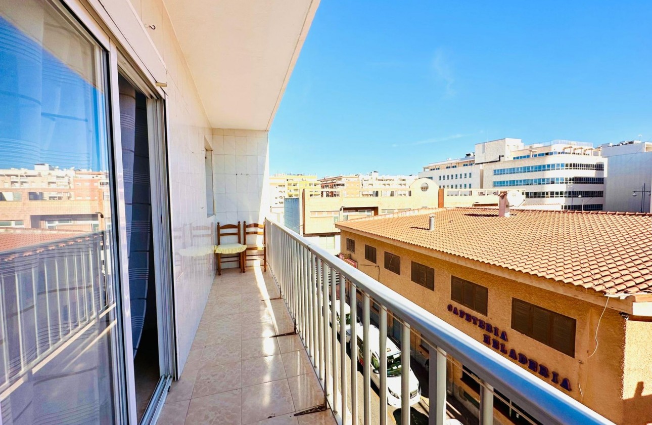 Resale - Apartment - Torrevieja - Centro