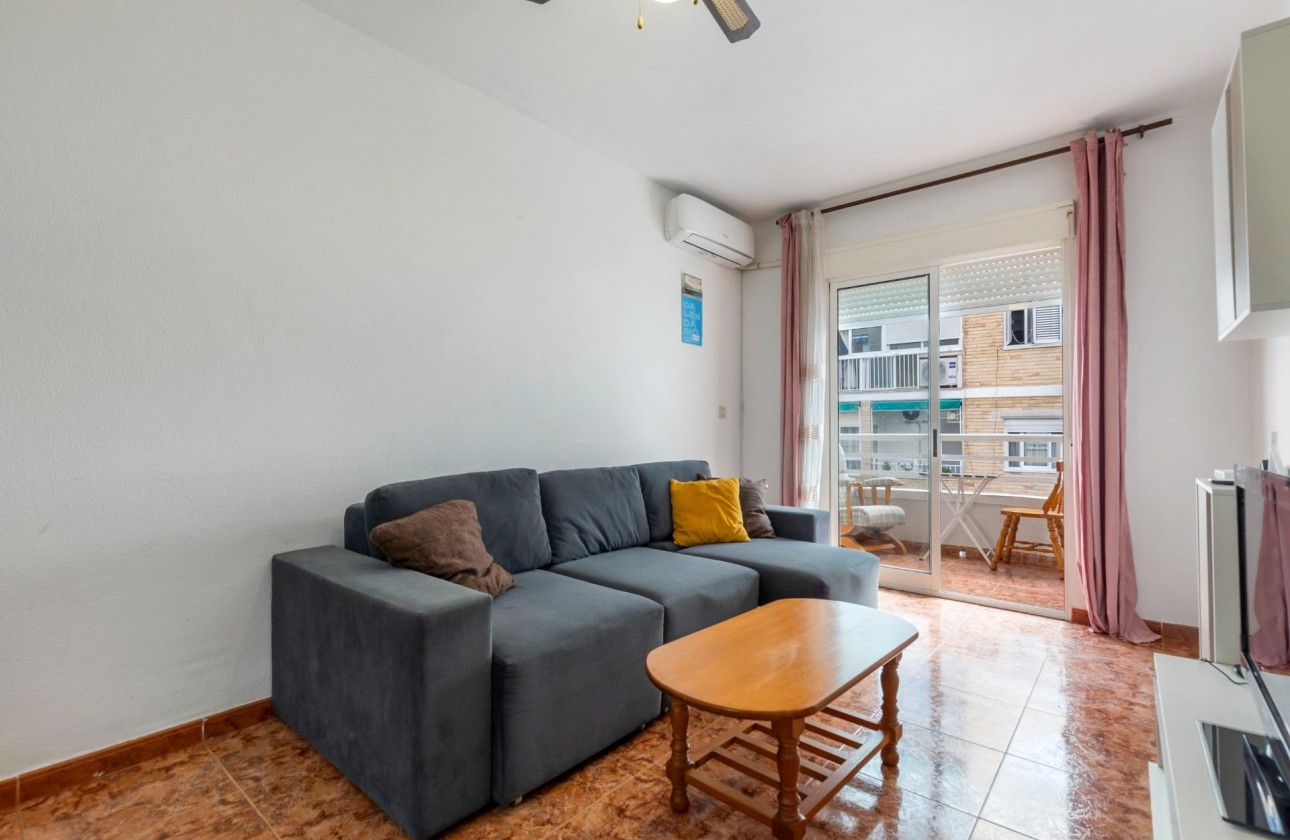 Resale - Apartment - Torrevieja - Centro