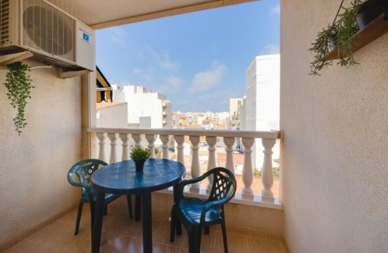 Resale - Apartment - Torrevieja - Centro