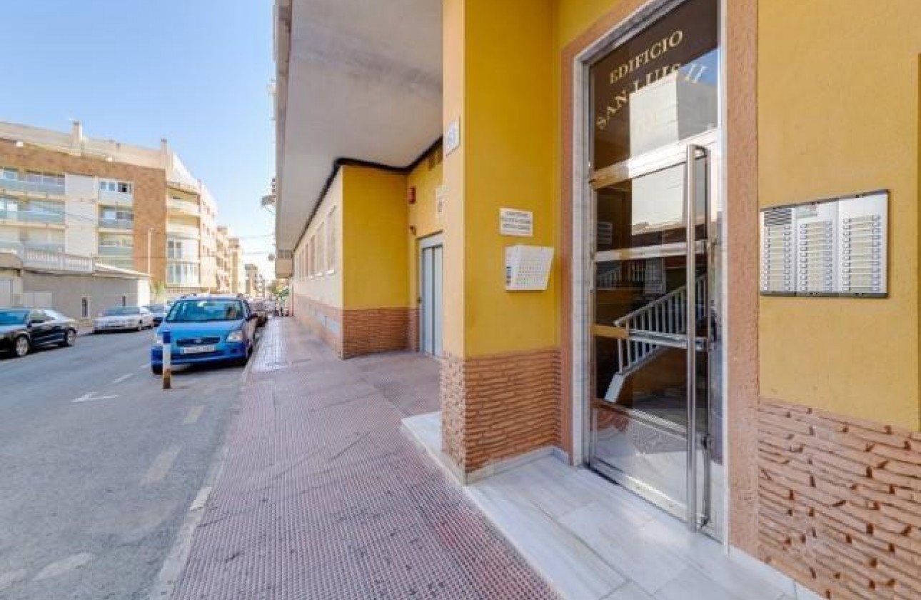 Resale - Apartment - Torrevieja - Centro